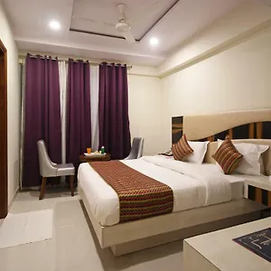Airport Iby *** Neu-Delhi